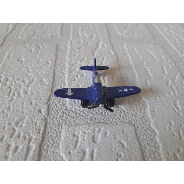 F4U Corsair vliegtuig ww2 van metaal 4.5x5.5x1.5cm - oorlogsvliegtuigen