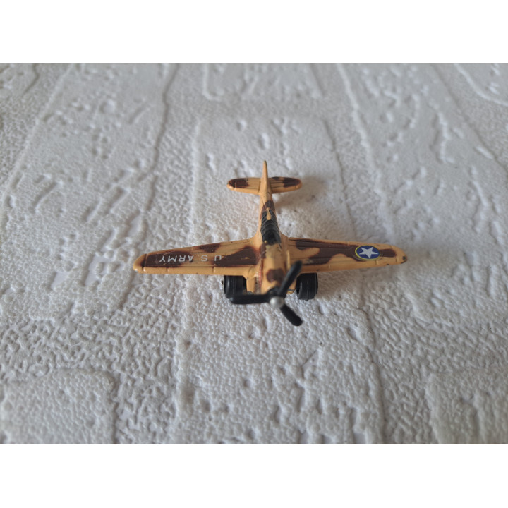 Curtiss P-40 Warhawk vliegtuig ww2 van metaal 4.5x6x1.5cm (1) - oorlogsvliegtuigen