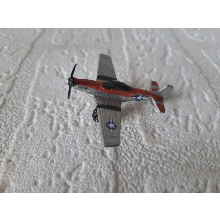 P-51 Mustang vliegtuig ww2 van metaal 4.5x5.5x1.5cm (3) - oorlogsvliegtuigen