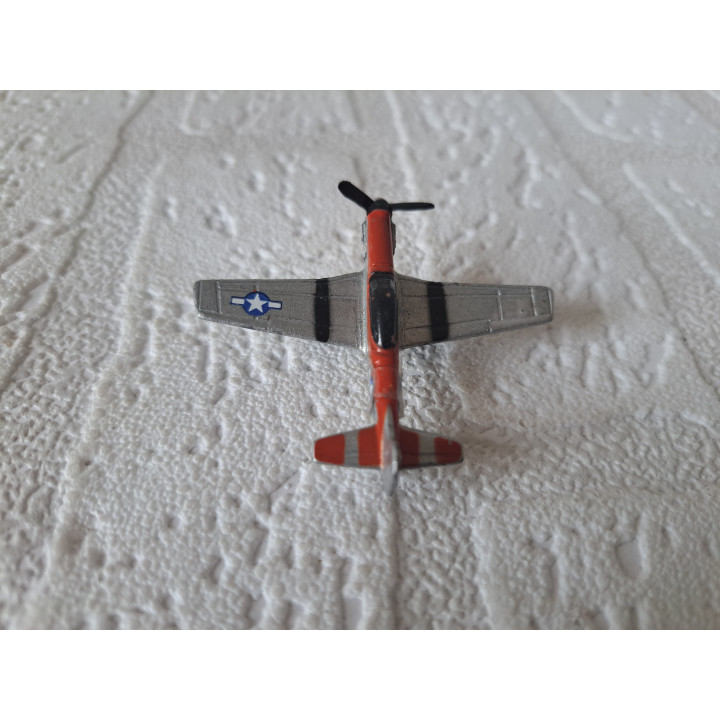 P-51 Mustang vliegtuig ww2 van metaal 4.5x5.5x1.5cm (3) - oorlogsvliegtuigen
