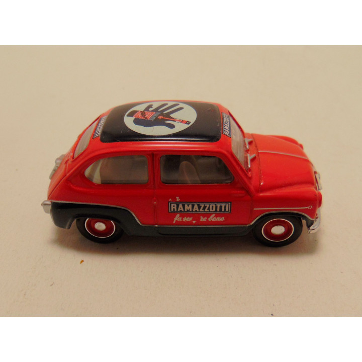 Fiat 600 Amaro Ramazzotti reclame 1:43 rood - modelauto