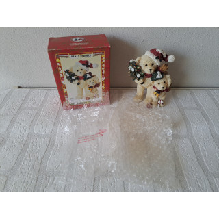 IJsbeer met kerstmuts en jong van kunsthars RFA 10x5x14.5cm