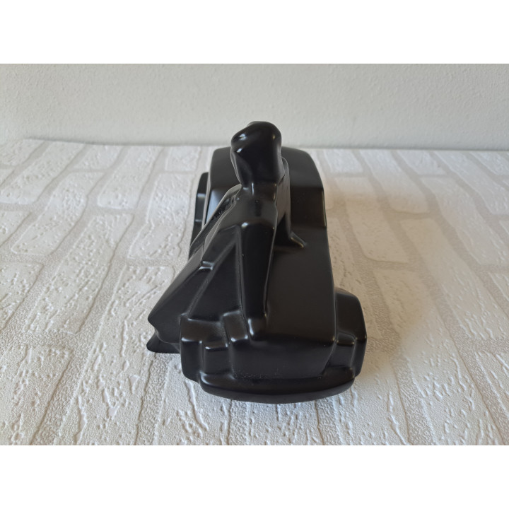 Oldtimer auto van aardewerk met persoon uit 1980 28x13.5x16cm -  aardewerk