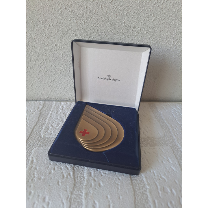 Rode Kruis Bloeddonor erepenning in Brons 9x9x2.5cm -  Rode Kruis