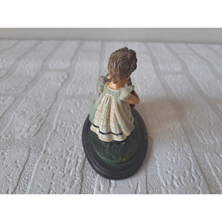 Ot en Sien van kunsthars spelen met poes 11x7x10cm -  Ot en Sien