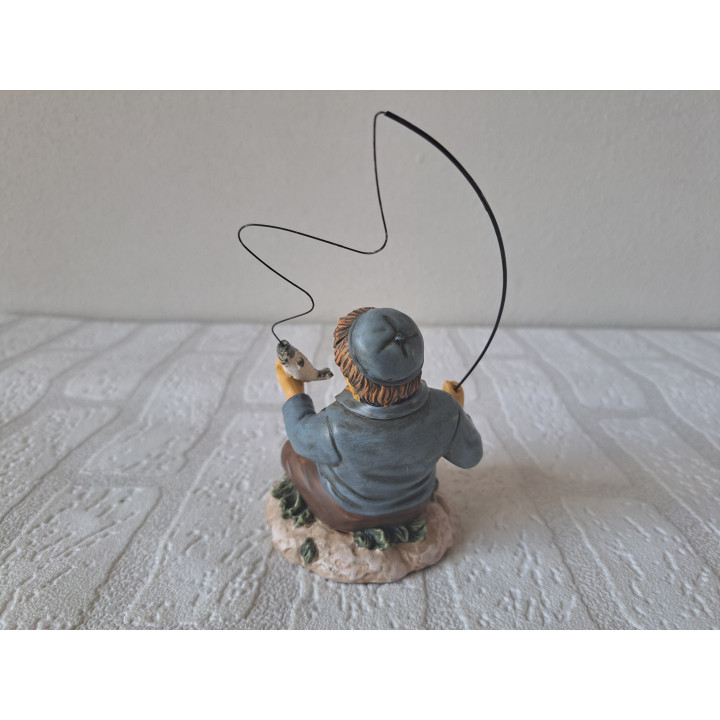 Dik Trom van aardewerk is aan het vissen D8xH10cm - Dik Trom