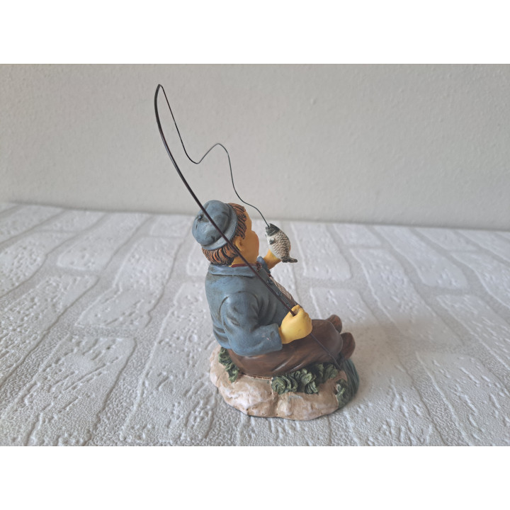 Dik Trom van aardewerk is aan het vissen D8xH10cm - Dik Trom