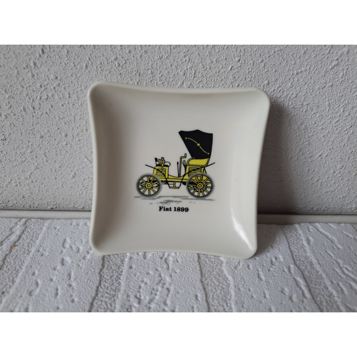 Fiat 3 HP Vintage Plastic Boxes Ornamin 9x9x2cm