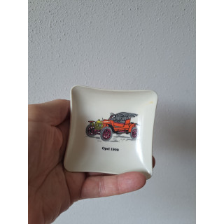 Cogebi Ornamin kunststof bakje met Opel 4/8 PS 9x9x2cm