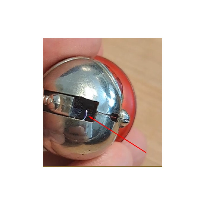 Alien UFO sleutelhanger aansteker van metaal D4xH4.5cm LEEG - sleutelhangers