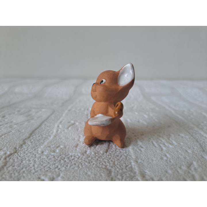 Muis van aardewerk zittend op de grond 5x3x5cm - dierfiguren