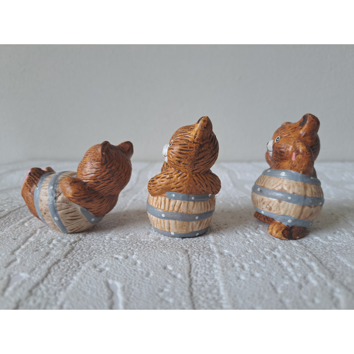 Set beren van keramiek in een wijnvat D4xH6cm - dierfiguren