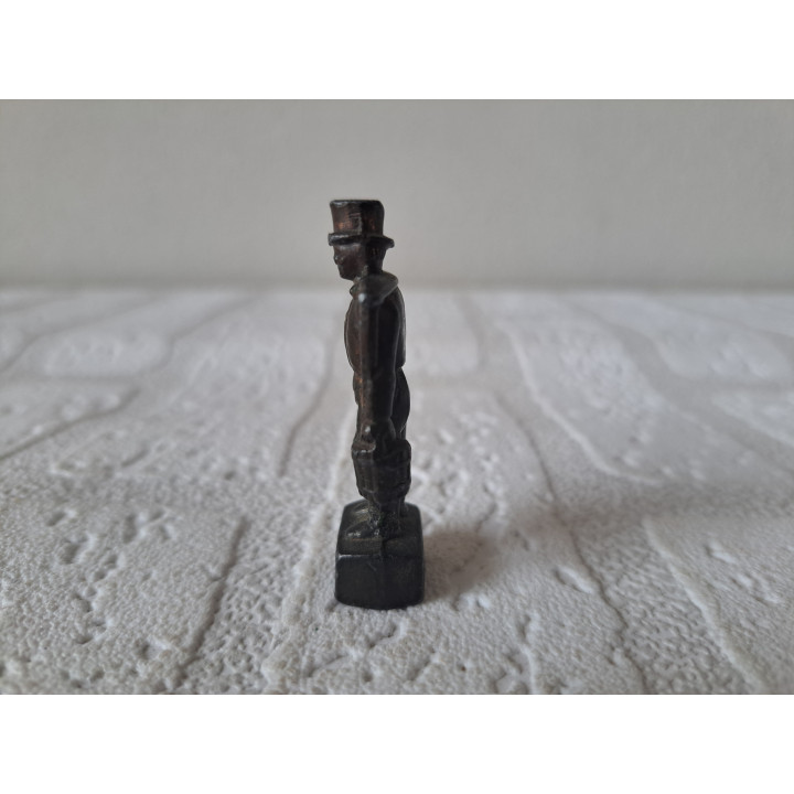 Waterdrager van brons Hummel Hamburg Mors 2x2x5cm - beeldjes