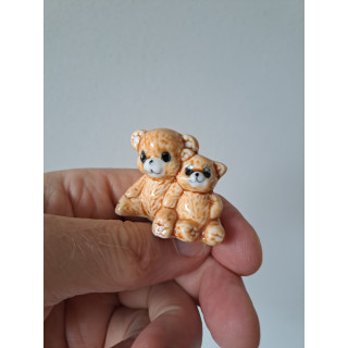 Beer van porselein met jong 4.5x2x4cm