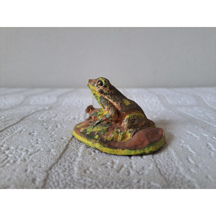 Kikker van gips met jong 6.5x7x4.5cm