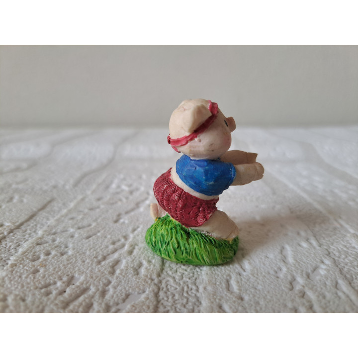 Varken van kunsthars doet aan aerobic 2.5x4x5cm - beeldjes