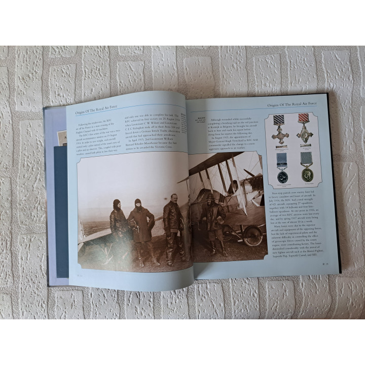 Royal Air Force R.A.F. met ansichtkaarten 9781781979235 - boeken