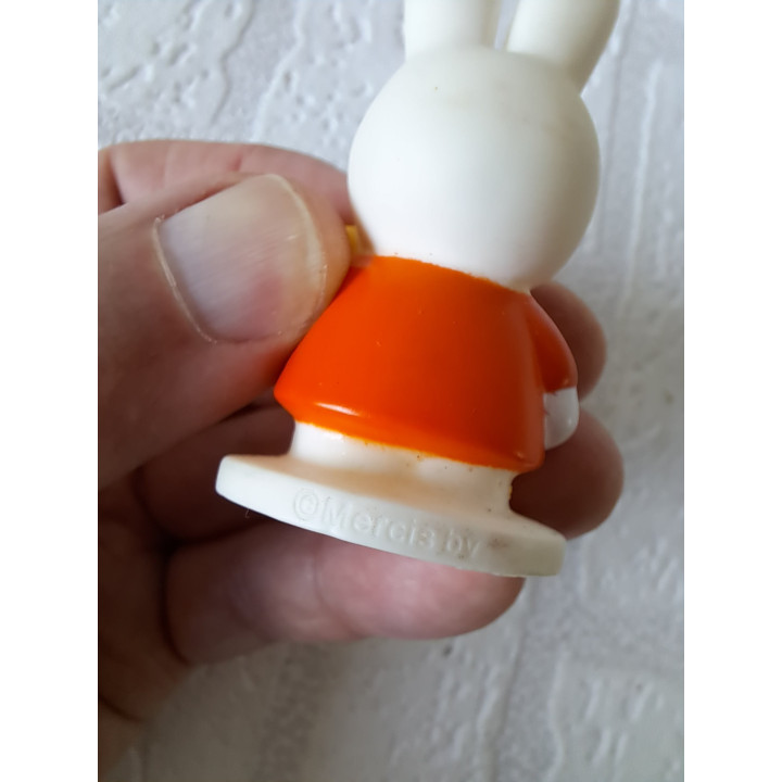 Nijntje van rubber met beer Mercis BV D3x7cm - nijntje