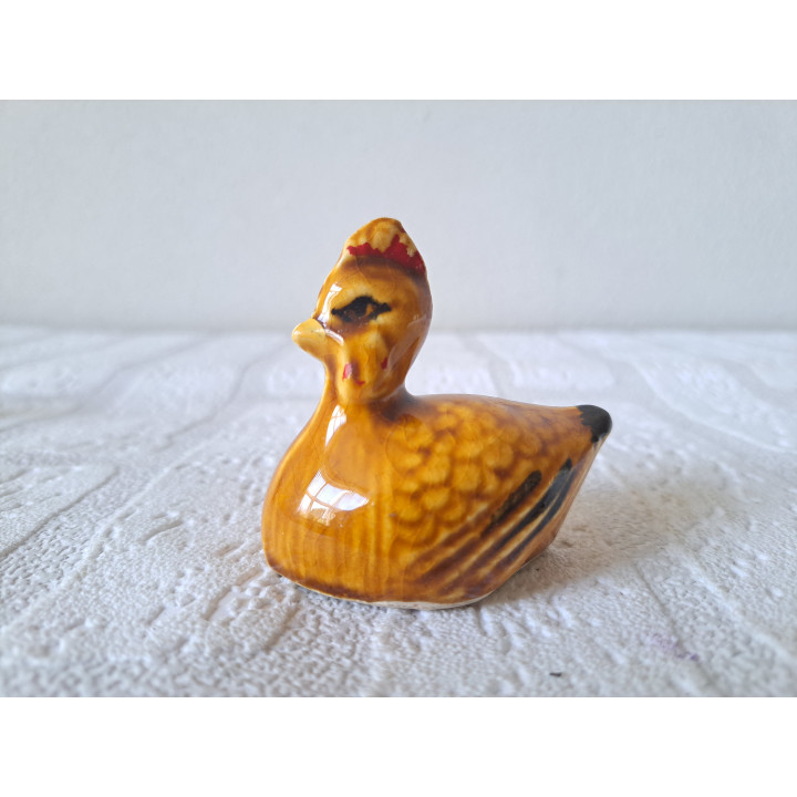 Kip van aardewerk 6x4x6cm - dierfiguren