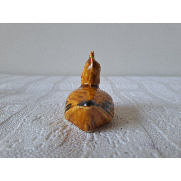 Kip van aardewerk 6x4x6cm - dierfiguren