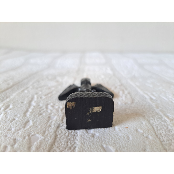 Noord-Amerika Raaf totempaal van kunsthars 4x2x7cm - dierfiguren