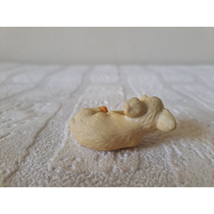 Liggend varken van porselein 4.5x2.5x2.5cm - beeldjes