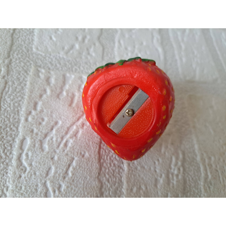 Aardbei punterslijper van rubber 5x4.5x3.5cm - punterslijpers