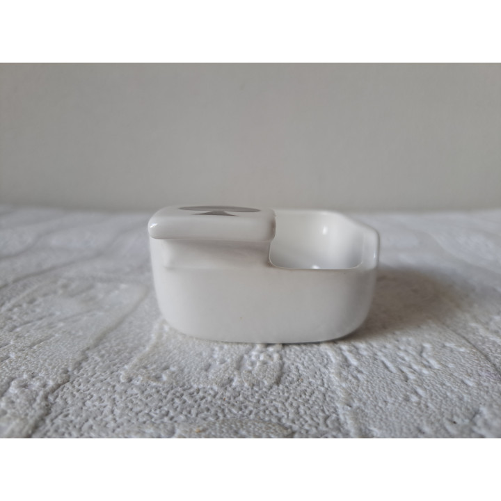 Asbak met speelkaart symbool schoppen, porselein 7x8.5x4cm - handgemaakt