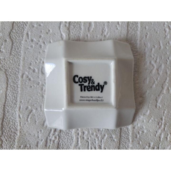 Amuse schaaltje met oranje Bmw Isetta 8x8x1.5cm - handgemaakt