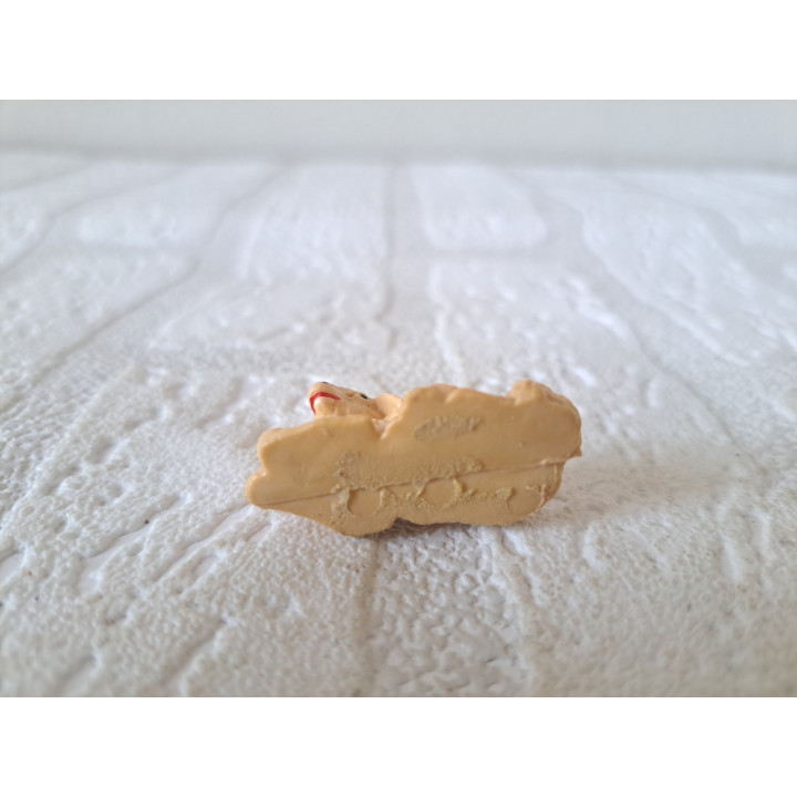 Liggend schaap van kunststof 3.5x1.5x2cm - dierfiguren