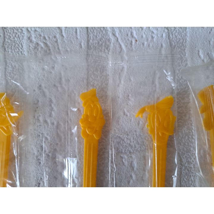 Disney figuren lepeltjes van kunststof Disneyland 2x13.5cm - disney