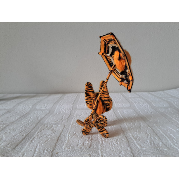 Poes van woldraad met parasol 6x7x17cm - woldraad