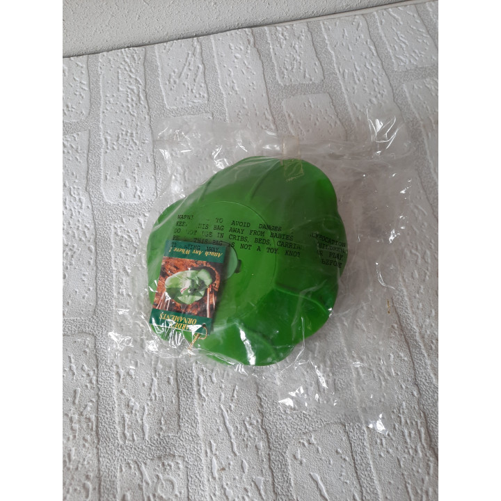 Frog on Leaf Hard Rubber Water Decoration