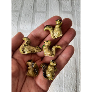 Set van 5 stuks eekhoorns van kunststof 2.5x2cm