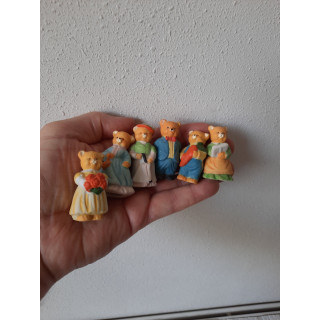 Beren familie van porselein 2x4.5cm