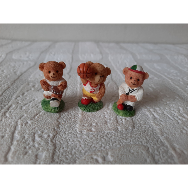Set van 3 stuks Sport beren van kunsthars 1.5x3.5cm - dierfiguren