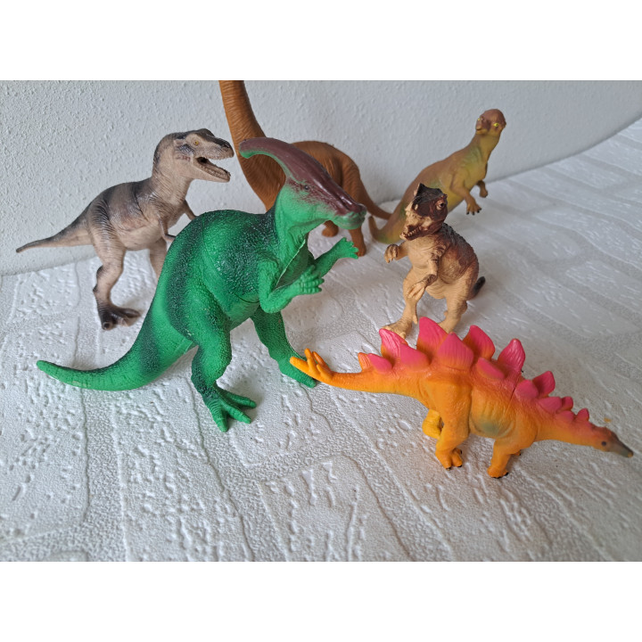 Set dinosaurussen van hard rubber tussen 6 en 17.5cm hoog - dierfiguren