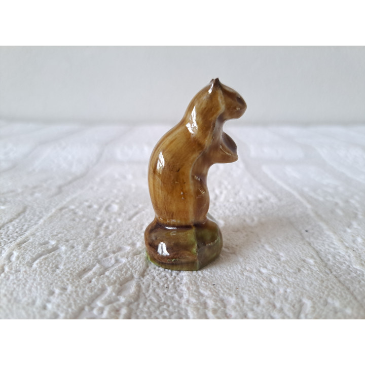 Eekhoorn van porselein Whopper Wade Engeland D2.5xH5cm - dierfiguren