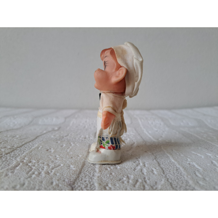 Koksjongen pop van rubber Mascot Hong Kong 5x3.5x8cm - poppen