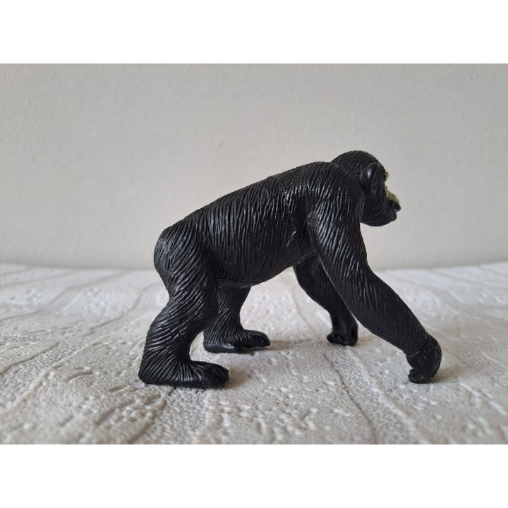 Chimpansee mensaap van hard rubber 1998 11x6x8cm - dierfiguren