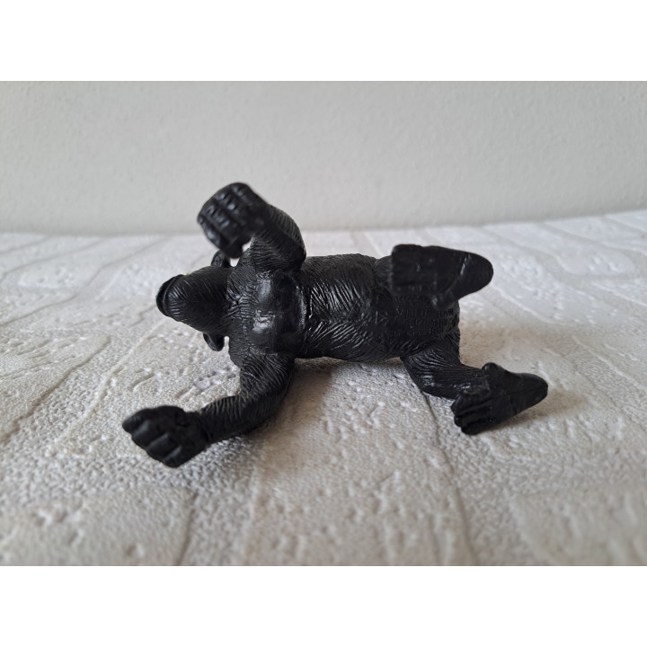 Chimpansee mensaap van hard rubber 1998 11x6x8cm - dierfiguren