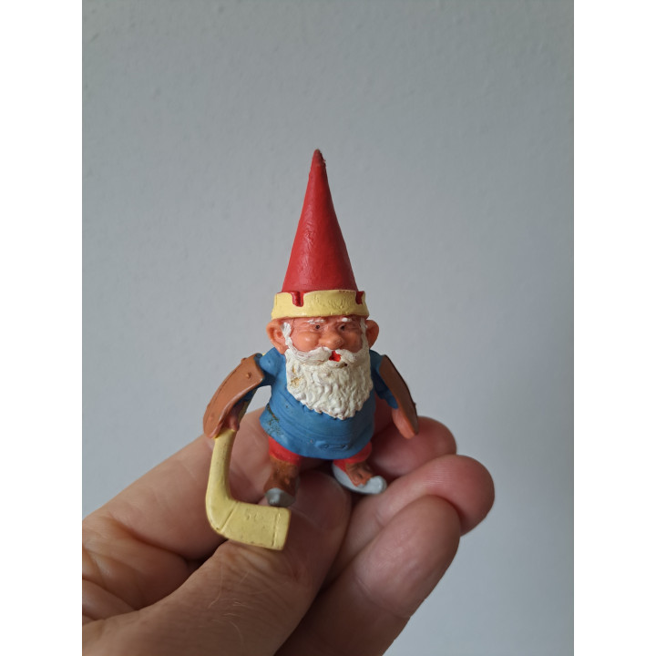 David de kabouter met IJshockeystick Hard rubber 5.5x3x9cm