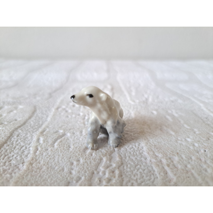 Zittend ijsbeer van porselein Made Italië 3x2.5x2.5cm - dierfiguren