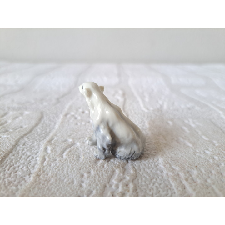 Zittend ijsbeer van porselein Made Italië 3x2.5x2.5cm - dierfiguren