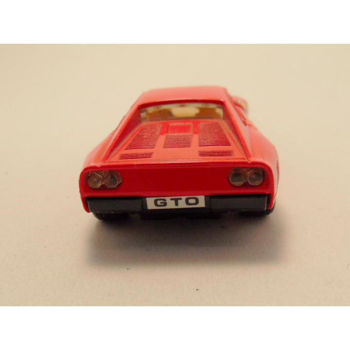 Ferrari 288 GTO MC Toys 1:39 rood