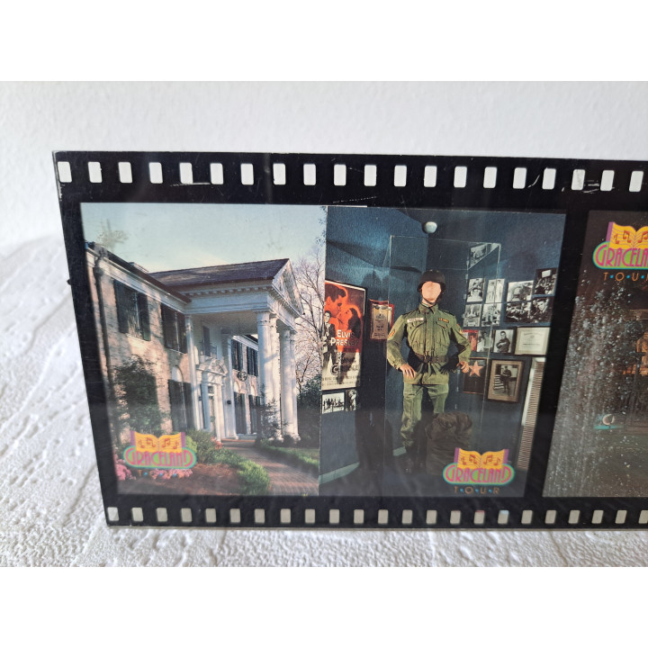 Elvis Presley Graceland in kunststof filmlijst 39.5x3.5x11cm - fotolijst