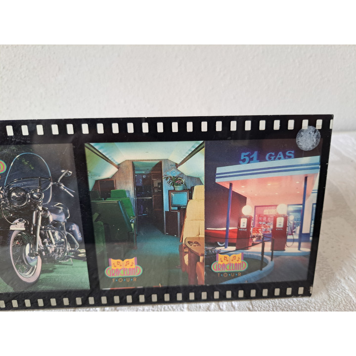 Elvis Presley Graceland in kunststof filmlijst 39.5x3.5x11cm - fotolijst