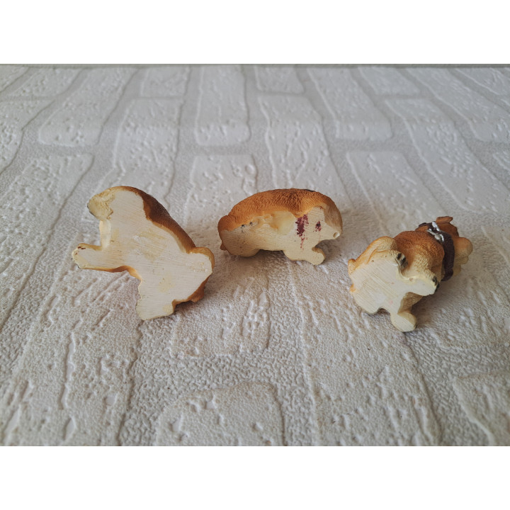3 stuks Engelse bulldog honden van kunsthars 5.5x4x4.5cm - dierfiguren
