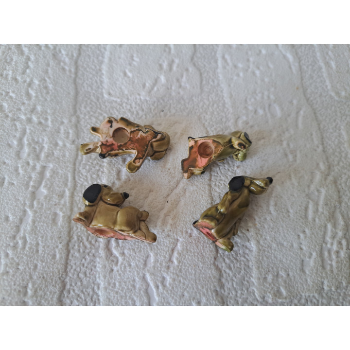 4 stuks mini hondjes van kunststof 1.5x3cm - dierfiguren
