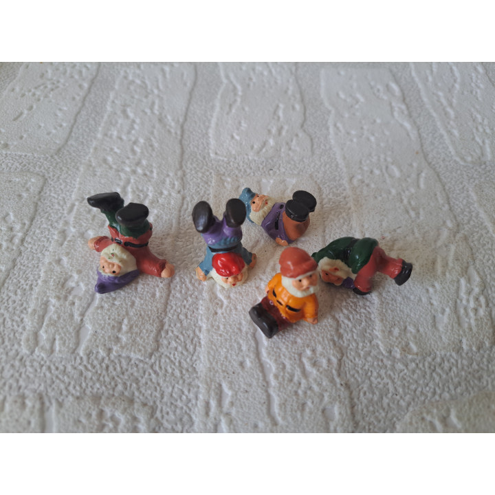 5 stuks kabouters van kunststof 1.5x3cm - beeldjes